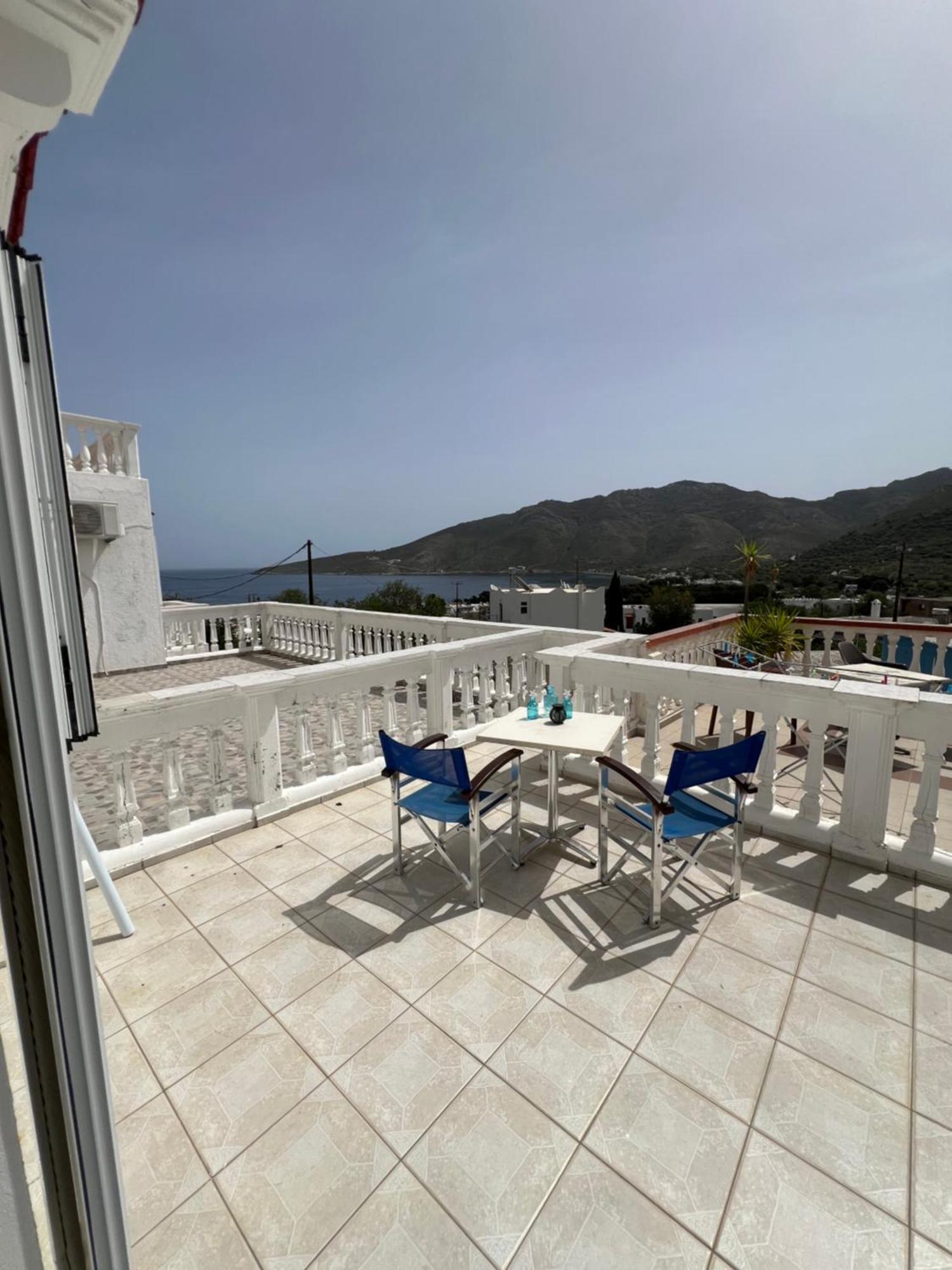 Nikos Studios Livadia  Extérieur photo