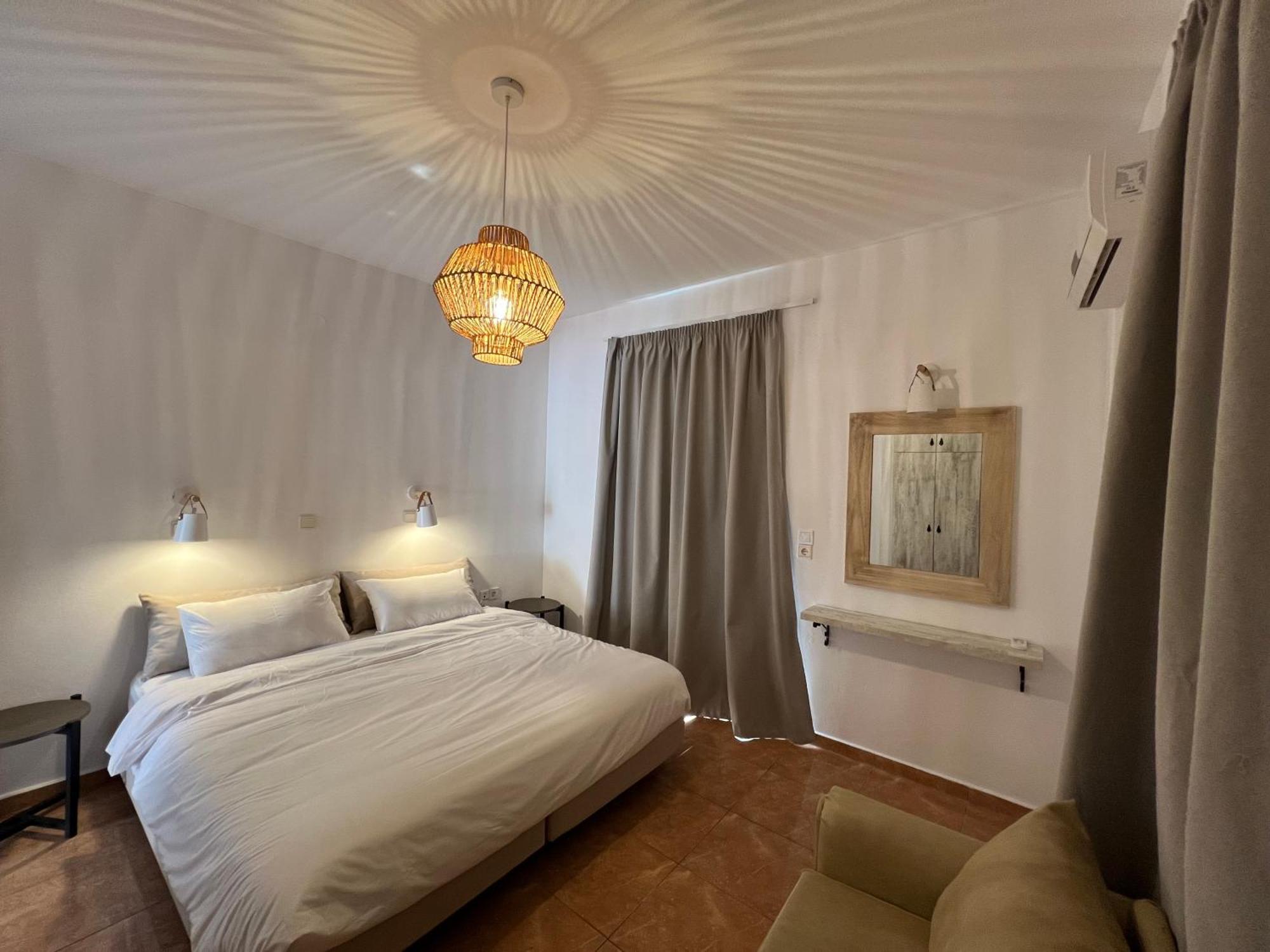 Nikos Studios Livadia  Extérieur photo