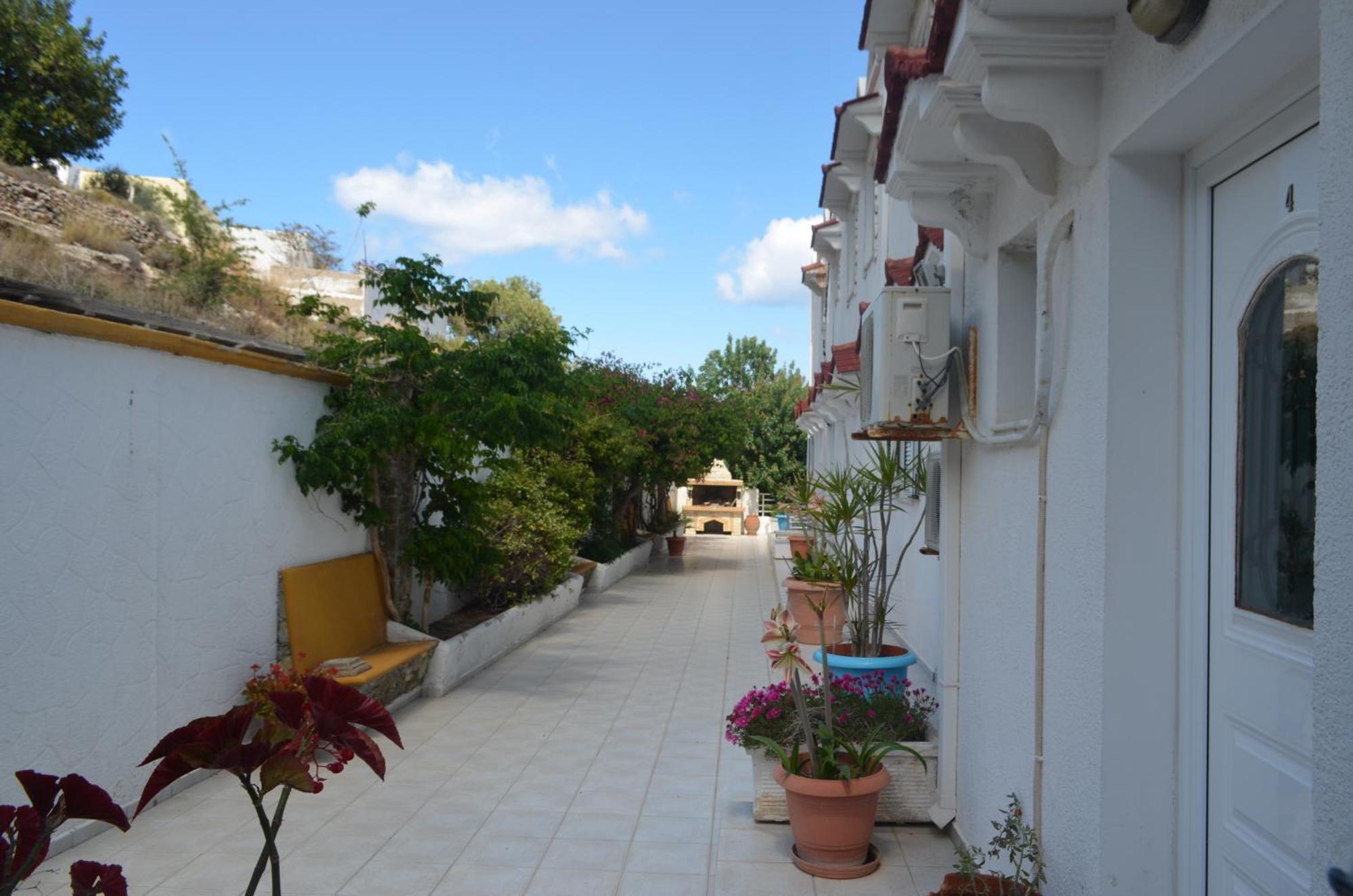 Nikos Studios Livadia  Extérieur photo